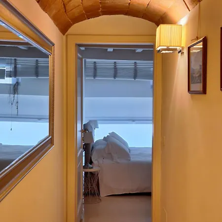 Cozy & Charming Florentine Hideaway By Oteego Apartment *